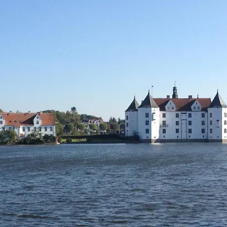 Yachthafen - Foerdeblick, Glueck 2 Glücksburg